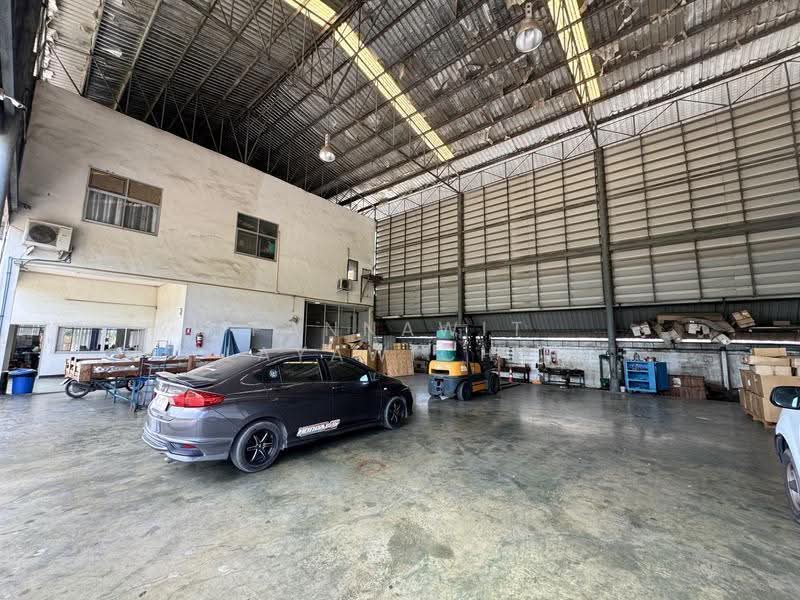 Showroom, commercial building for rent, 900 sq.m,in Dokmai, Prawet, Bangkok (JKPBKK1212), Bangkok, Dok Mai, Prawet, Bangkok, , 900 sqm, Shophouse For Rent, by Pannawit Dullayawichenwut, 500531250 - DDproperty.com