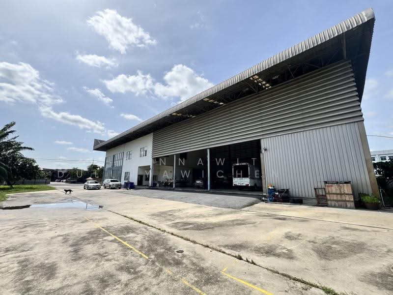 Showroom, commercial building for rent, 900 sq.m,in Dokmai, Prawet, Bangkok (JKPBKK1212), Bangkok, Dok Mai, Prawet, Bangkok, , 900 sqm, Shophouse For Rent, by Pannawit Dullayawichenwut, 500531250 - DDproperty.com