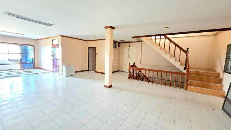 อาคารพาณิชย์ในเมือง ร้อยเอ็ด, ร้อยเอ็ด, ในเมือง, เมืองร้อยเอ็ด, ร้อยเอ็ด, 200 ตร.ม., ตึกแถว-อาคารพาณิชย์ ขาย, โดย The Best Property Agent ทองใบ, 500531251 - DDproperty.com