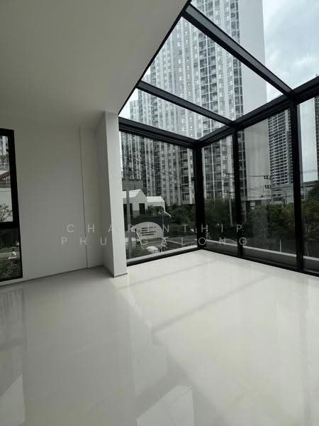 Commercial space for rent on the 2nd floor of a building in the heart of Ratchadaphisek-Rama 9, Bangkok, เทียมร่วมมิตร, Huai Khwang, Bangkok, , 160 sqm, Retail Space For Rent, by Charinthip Phungalong, 500531289 - DDproperty.com