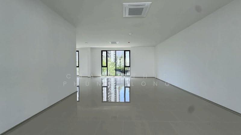 Commercial space for rent on the 2nd floor of a building in the heart of Ratchadaphisek-Rama 9, กรุงเทพ, เทียมร่วมมิตร, ห้วยขวาง, กรุงเทพ, 160 ตร.ม., พื้นที่ขายของ ให้เช่า, โดย Charinthip Phungalong, 500531289 - DDproperty.com