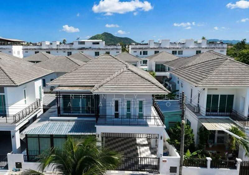 Crystal Plus Village, Chon Buri (Pattaya), Surasak, Si Racha, Chon Buri (Pattaya), 4 Bedrooms, 370 sqm, Single Detached House For Sale, by Infinity EEC (Thailand) Co., Ltd., 500531301 - DDproperty.com