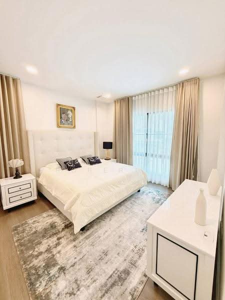Nantawan Rama 9 - New Krungthepkreetha, Bangkok, Saphan Sung, Bangkok, 4 Bedrooms, 302 sqm, Single Detached House For Sale, by The Best Property ต้อม, 500531336 - DDproperty.com