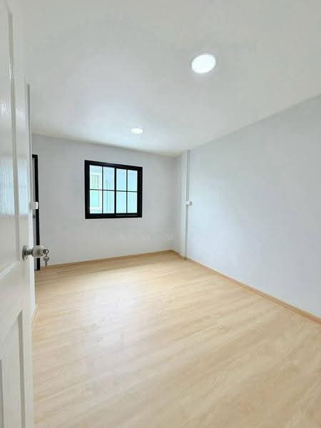 หมู่บ้านธนพัฒนา ซอยนนทบุรี 8 แยก 2, Nonthaburi, Bang Kra So, Muang Nonthaburi, Nonthaburi, 3 Bedrooms, 76 sqm, Townhouse For Sale, by คุณนา, 500531366 - DDproperty.com
