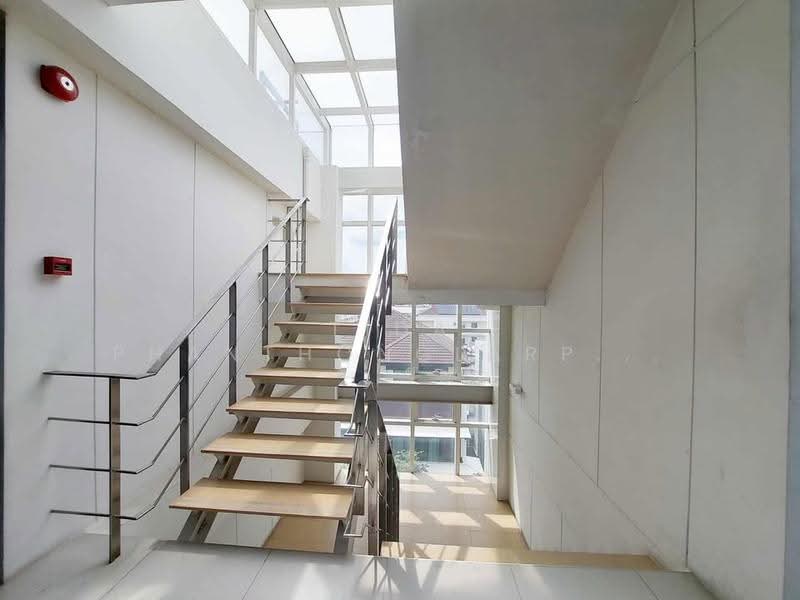 ขายให้เช่า สำนักงาน นราธิวาส (Narathiwat) 1,285 ตร.ม, Bangkok, Thung Maha Mek, Sathon, Bangkok, , 1,285 sqm, Office Space For Rent, by Tida phanthonglarptawee, 500531393 - DDproperty.com