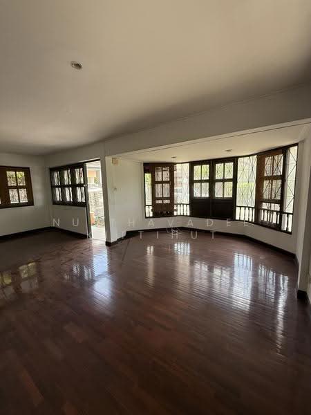 Sammakon Ramkhamhaeng, Bangkok, Ramkhamhaeng Road, Saphan Sung, Bangkok, 3 Bedrooms, 200 sqm, Single Detached House For Sale, by Nutthavadee Kittihut, 500531441 - DDproperty.com