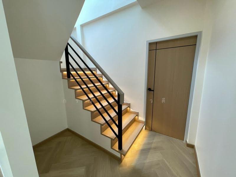 ลาดพร้าว, Bangkok, Lat Phrao, Bangkok, 5 Bedrooms, 250 sqm, Single Detached House For Sale, by กรณัฐ แก้วดี, 500531451 - DDproperty.com