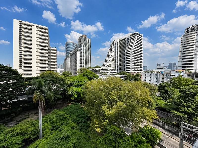 Baan Phrom Phong, Bangkok, Soi Sukhumvit 39, Khlong Tan Nua, Watthana, Bangkok, 3 Bedrooms, 209 sqm, Condo For Rent, by Thananthorn Wongvarnkaseam, 500531481 - DDproperty.com
