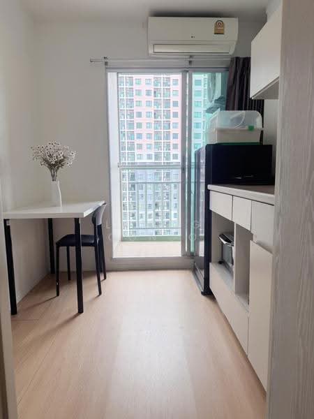 Lumpini Place Srinakarin-Huamak Station, Bangkok, Srinakarin Road, Suan Luang, Bangkok, 1 Bedroom, 26 sqm, Condo For Rent, by Living Condo, 500531508 - DDproperty.com