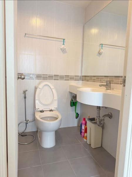 Lumpini Place Srinakarin-Huamak Station, Bangkok, Srinakarin Road, Suan Luang, Bangkok, 1 Bedroom, 26 sqm, Condo For Rent, by Living Condo, 500531508 - DDproperty.com