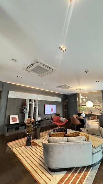 95E1 (Ninety-Five East One), Bangkok, 95 Soi Yothin Phattana 3, Khlong Chan, Bang Kapi, Bangkok, 4 Bedrooms, 842 sqm, Single Detached House For Sale, by มาสสิณี ธนธัญนพรัตน์, 500531541 - DDproperty.com