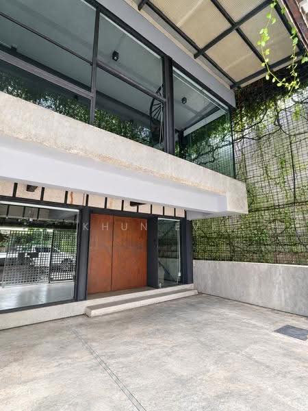 Townhouse Sukhumvit near bts Onnut for rent ( SPSEVE2301 ), Bangkok, สุขุมวิท 54, Bang Chak, Phra Khanong, Bangkok, 1 Bedroom, 200 sqm, Townhouse For Rent, by Khun Eve, 500531571 - DDproperty.com