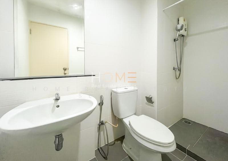 Baan Klang Muang Nawamin 42, Bangkok, Soi Nawamin 42, Nawamin Road, Khlong Kum, Bueng Kum, Bangkok, 3 Bedrooms, 149 sqm, Townhouse For Sale, by HOME Real Estate Service, 500531579 - DDproperty.com