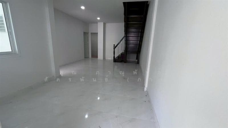 Naruemon Villa 3 Rangsit - Nakhon Nayok Khlong 9, Pathum Thani, Bung Sanan, Thanyaburi, Pathum Thani, 4 Bedrooms, 120 sqm, Townhouse For Sale, by คุณ ภาณุพันธ์ สัครพันธ์ (ภาณุ), 500531581 - DDproperty.com