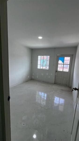 Naruemon Villa 3 Rangsit - Nakhon Nayok Khlong 9, Pathum Thani, Bung Sanan, Thanyaburi, Pathum Thani, 4 Bedrooms, 120 sqm, Townhouse For Sale, by คุณ ภาณุพันธ์ สัครพันธ์ (ภาณุ), 500531581 - DDproperty.com