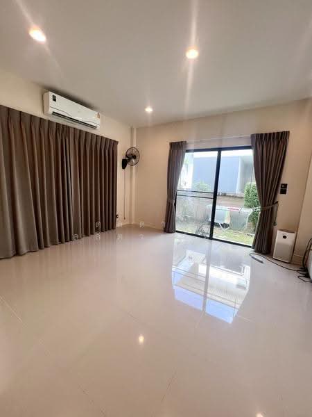 Setthasiri Krungthep Kreetha, Bangkok, Krungthep Kreetha Road, Hua Mak, Bang Kapi, Bangkok, 4 Bedrooms, 183 sqm, Single Detached House For Sale, by ดลดากร ลลิตวรฉัตร, 500531685 - DDproperty.com