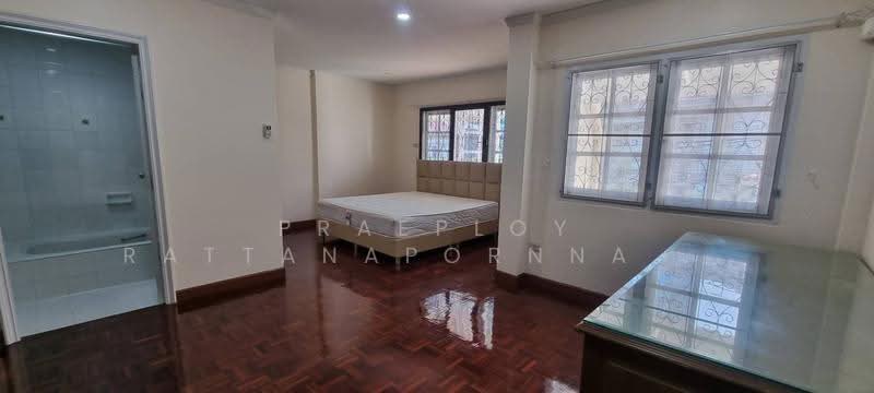 Maneeya Ville, Bangkok, Soi Wachiratham Sathit 12, Bang Chak, Phra Khanong, Bangkok, 5 Bedrooms, 350 sqm, Single Detached House For Rent, by Praeploy Rattanapornnapapatch, 500531690 - DDproperty.com
