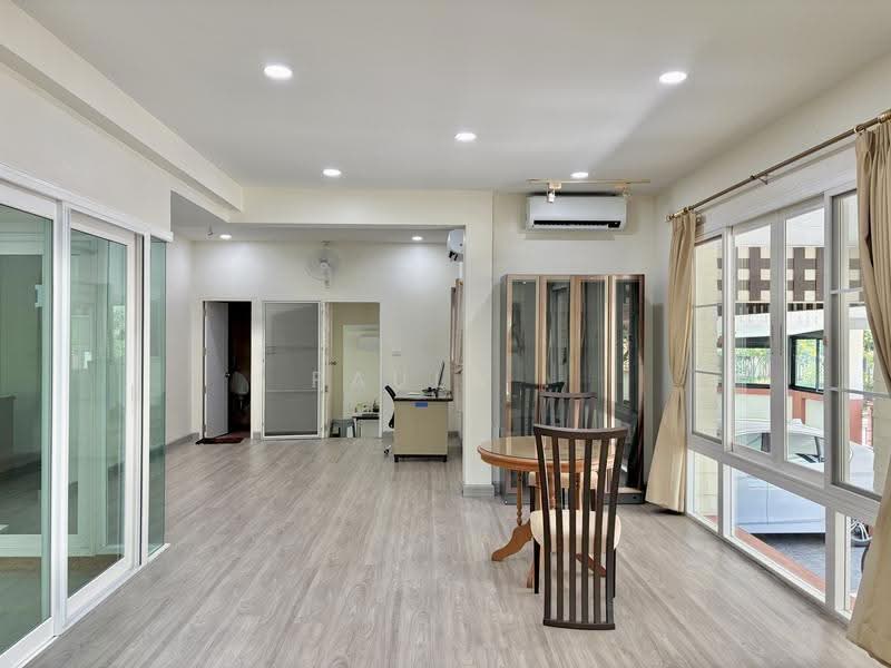 Casalunar Village, Chon Buri (Pattaya), Saen Suk, Muang Chon Buri, Chon Buri (Pattaya), 3 Bedrooms, 300 sqm, Single Detached House For Rent, by Paula ., 500531703 - DDproperty.com