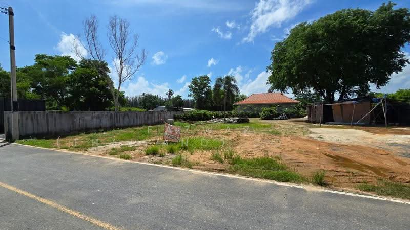 Phuket Land for Sale 300m from Mai Khao Beach | 3 Bungalows Included, Phuket, Mai Khao, Thalang, Phuket, , 1,648 sqm, Land For Sale, by Fazwaz (Thailand) Co., Ltd., 500531707 - DDproperty.com