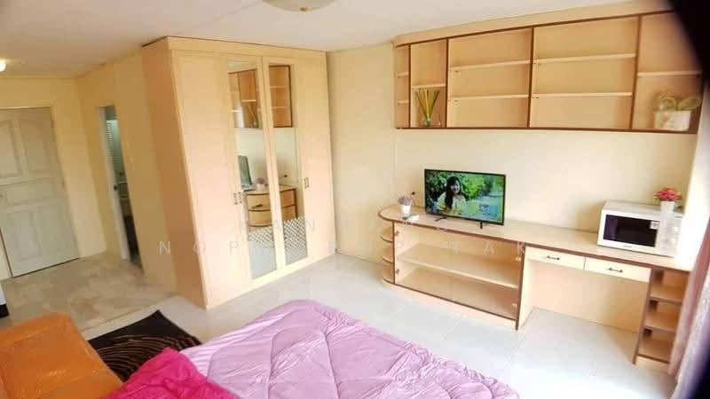Family Park Condominium, Bangkok, 48 Soi Ladprao 48 separate 3 Ladprao Road, Samsen Nok, Huai Khwang, Bangkok, Studio, 30 sqm, Condo For Sale, by Kanueng Noppornpitak, 500531730 - DDproperty.com
