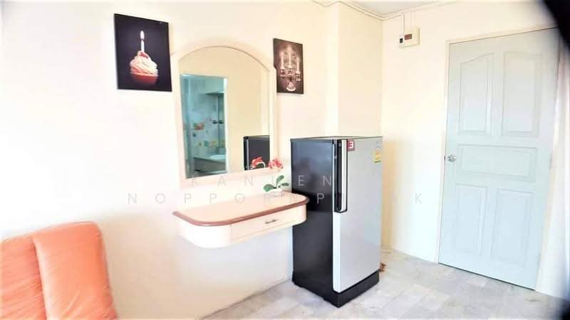 Family Park Condominium, Bangkok, 48 Soi Ladprao 48 separate 3 Ladprao Road, Samsen Nok, Huai Khwang, Bangkok, Studio, 30 sqm, Condo For Sale, by Kanueng Noppornpitak, 500531730 - DDproperty.com