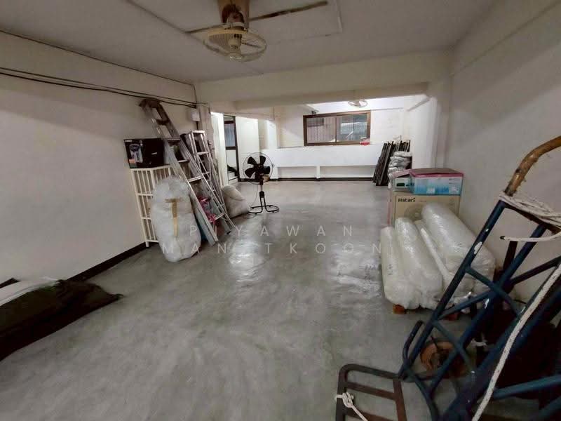 2-Unit Commercial Building for Rent in Pratunam, Bangkok, Thanon Phaya Thai, Ratchathewi, Bangkok, , 300 sqm, Shophouse For Rent, by Piyawan Manitkoon, 500531808 - DDproperty.com