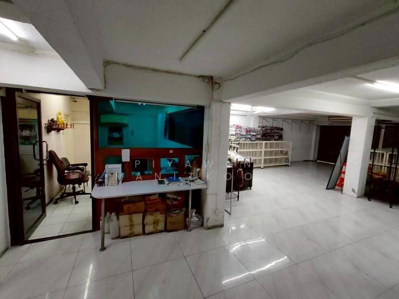 2-Unit Commercial Building for Rent in Pratunam, Bangkok, Thanon Phaya Thai, Ratchathewi, Bangkok, , 300 sqm, Shophouse For Rent, by Piyawan Manitkoon, 500531808 - DDproperty.com