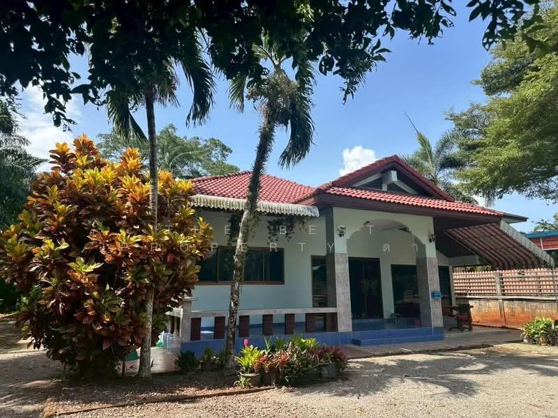 บ้านเดี่ยวพร้อมที่ดินปะทิว ชุมพร, chumphon, Saphli, Pathiu, Chumphon, 3 Bedrooms, 150 sqm, Single Detached House For Sale, by The Best Property ดา, 500531835 - DDproperty.com