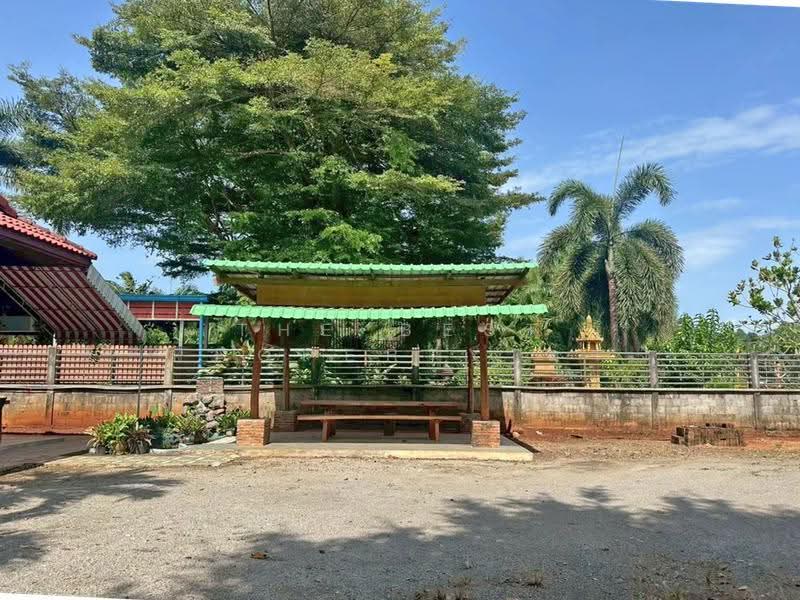 บ้านเดี่ยวพร้อมที่ดินปะทิว ชุมพร, chumphon, Saphli, Pathiu, Chumphon, 3 Bedrooms, 150 sqm, Single Detached House For Sale, by The Best Property ดา, 500531835 - DDproperty.com