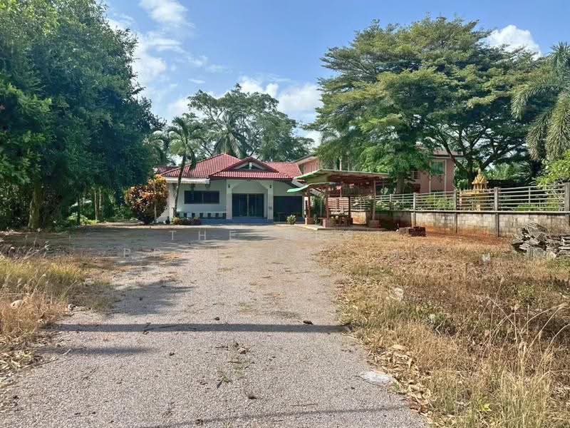 บ้านเดี่ยวพร้อมที่ดินปะทิว ชุมพร, chumphon, Saphli, Pathiu, Chumphon, 3 Bedrooms, 150 sqm, Single Detached House For Sale, by The Best Property ดา, 500531835 - DDproperty.com