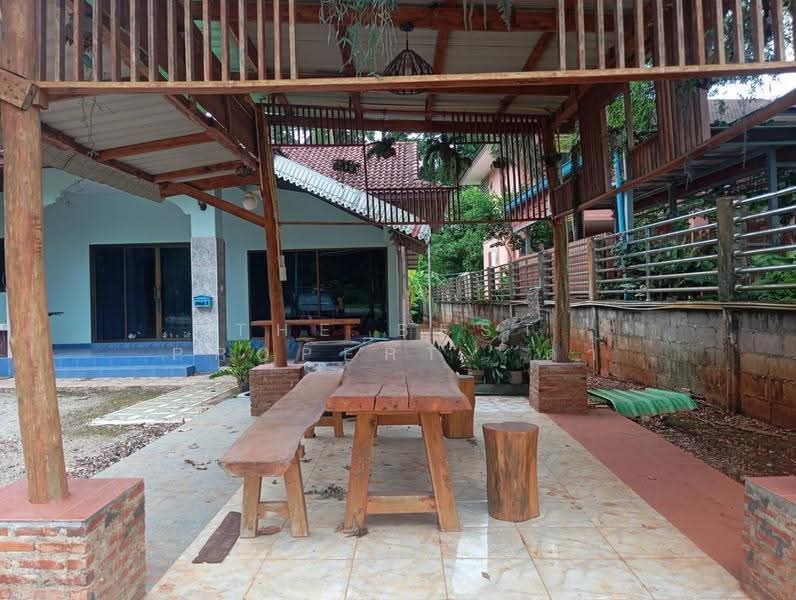 บ้านเดี่ยวพร้อมที่ดินปะทิว ชุมพร, chumphon, Saphli, Pathiu, Chumphon, 3 Bedrooms, 150 sqm, Single Detached House For Sale, by The Best Property ดา, 500531835 - DDproperty.com