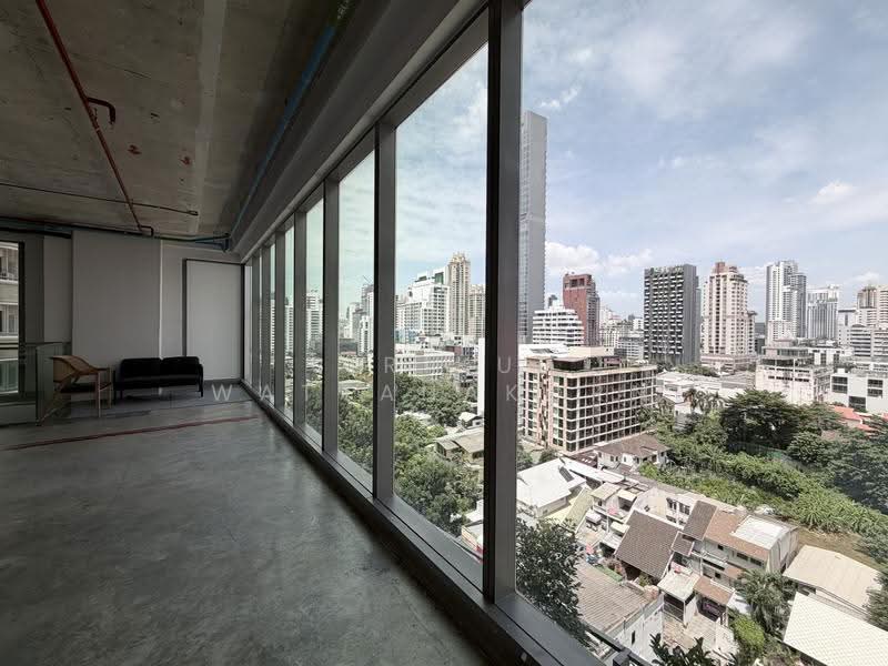 Duplex Space, 250m from BTS Asok or MRT Sukhumvit, Bangkok, สุขุมวิท, Khlongtoei Nua, Watthana, Bangkok, , 185 sqm, Retail Space For Rent, by Sirikul Wattanakorn, 500531862 - DDproperty.com
