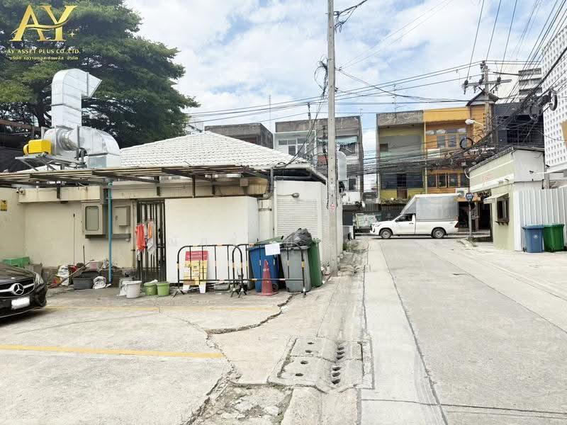 ที่ดินใจกลางอารีย์–พระราม 6 แปลงสวย แปลงมุม ติดถนน 2 ด้าน, Bangkok, Samsen Nai, Phaya Thai, Bangkok, , 1,348 sqm, Land For Sale, by ณัฎฐ์ ยศขุน, 500531880 - DDproperty.com
