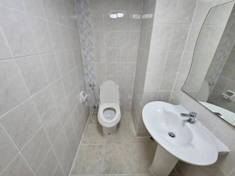 D.H.Grand Tower, Bangkok, Soi Prommit, Khlong Tan Nua, Watthana, Bangkok, 3 Bedrooms, 240 sqm, Condo For Rent, by BANGKOK PROPERTY AGENTS, 500531885 - DDproperty.com