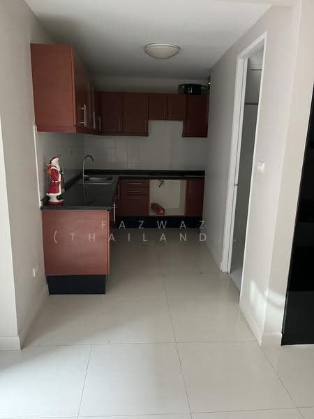 Spacious 4BR Townhouse for Rent in Chong Nonsi | 200 Sqm Family Home, Bangkok, Chong Nonsi, Yan Nawa, Bangkok, 4 Bedrooms, 200 sqm, Townhouse For Rent, by Fazwaz (Thailand) Co., Ltd., 500531907 - DDproperty.com