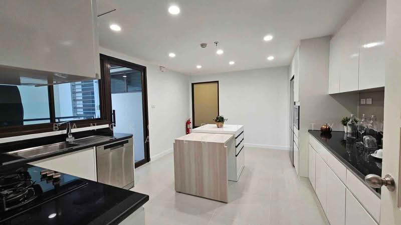 Mayfair Garden Apartment, Bangkok, 59 Soi Sukhumvit 16, Khlong Toei, Bangkok, 4 Bedrooms, 260 sqm, Condo For Rent, by BANGKOK PROPERTY AGENTS, 500531947 - DDproperty.com