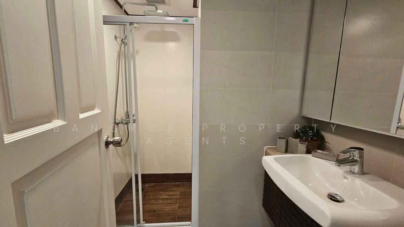 Mayfair Garden Apartment, Bangkok, 59 Soi Sukhumvit 16, Khlong Toei, Bangkok, 4 Bedrooms, 260 sqm, Condo For Rent, by BANGKOK PROPERTY AGENTS, 500531947 - DDproperty.com