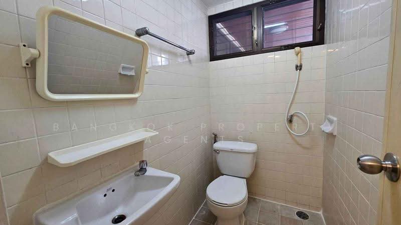 Mayfair Garden Apartment : เมย์แฟร์ การ์เดน อพาร์ทเมนท์, กรุงเทพ, 59 ซอย สุขุมวิท 16, คลองเตย, กรุงเทพ, 260 ตร.ม., คอนโด ให้เช่า, โดย BANGKOK PROPERTY AGENTS, 500531947 - DDproperty.com
