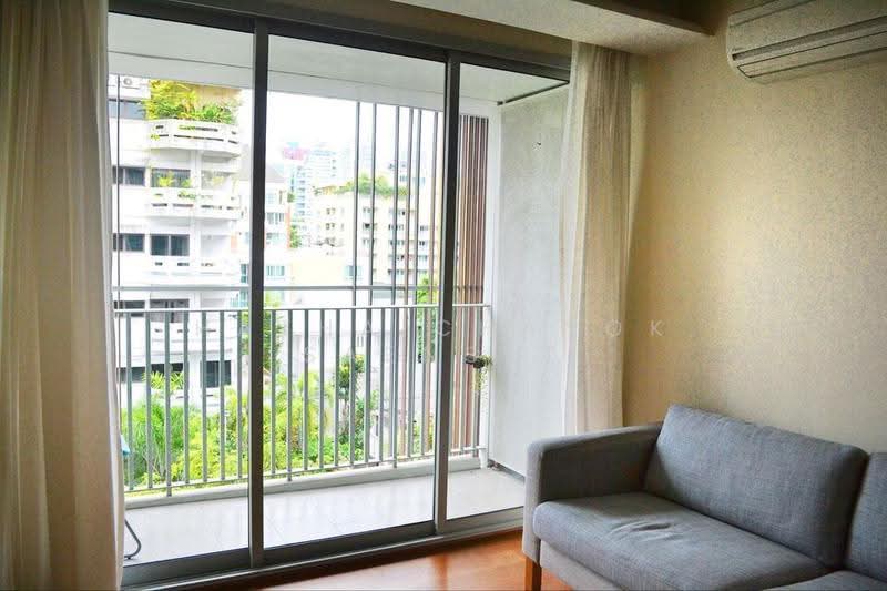 Via 31, Bangkok, Soi Sukhumvit 31, Khlong Tan Nua, Watthana, Bangkok, 2 Bedrooms, 70 sqm, Condo For Rent, by Hathaichanok Saenset, 500531976 - DDproperty.com