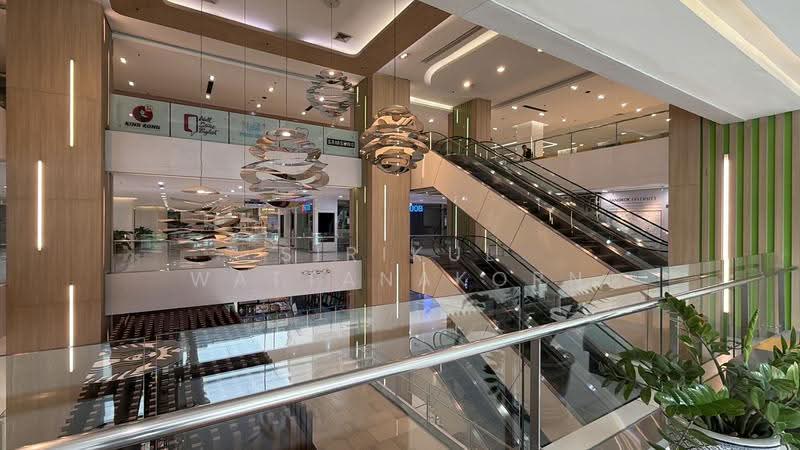Space for rent on Silom Road, 250m from BTS Sala Daeng or 500m from MRT Silom, Bangkok, สีลม, Silom, Bang Rak, Bangkok, , 55 sqm, Retail Space For Rent, by Sirikul Wattanakorn, 500531982 - DDproperty.com