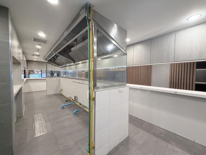 Space on Silom Road, Ready to use, 250m from BTS Sala Daeng or 500m from MRT Silom, Bangkok, สีลม, Silom, Bang Rak, Bangkok, , 115 sqm, Retail Space For Rent, by Sirikul Wattanakorn, 500532007 - DDproperty.com