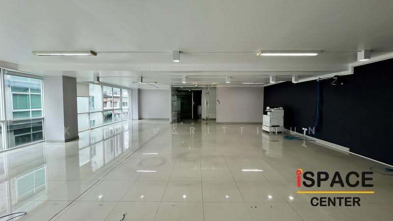 Office Space 100-500 sq.m. near ICONSIAM & BTS Charoen Nakhon, Bangkok, เจริญนคร, Khlong San, Bangkok, , 120 sqm, Office Space For Rent, by Khun Varittinun, 500532036 - DDproperty.com