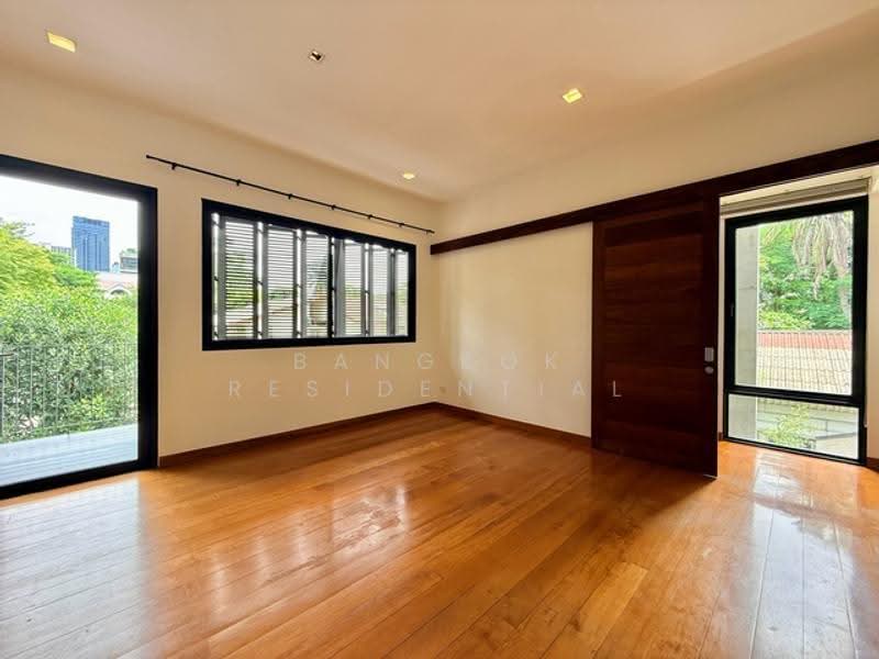 Detached House, Bangkok, Sukhumvit 28, Khong Tan, Khlong Toei, Bangkok, 2 Bedrooms, 250 sqm, Single Detached House For Rent, by Bangkok Residential, 500532095 - DDproperty.com