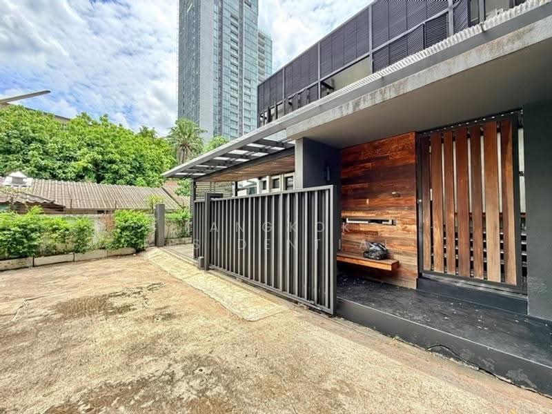 Detached House, Bangkok, Sukhumvit 28, Khong Tan, Khlong Toei, Bangkok, 2 Bedrooms, 250 sqm, Single Detached House For Rent, by Bangkok Residential, 500532095 - DDproperty.com
