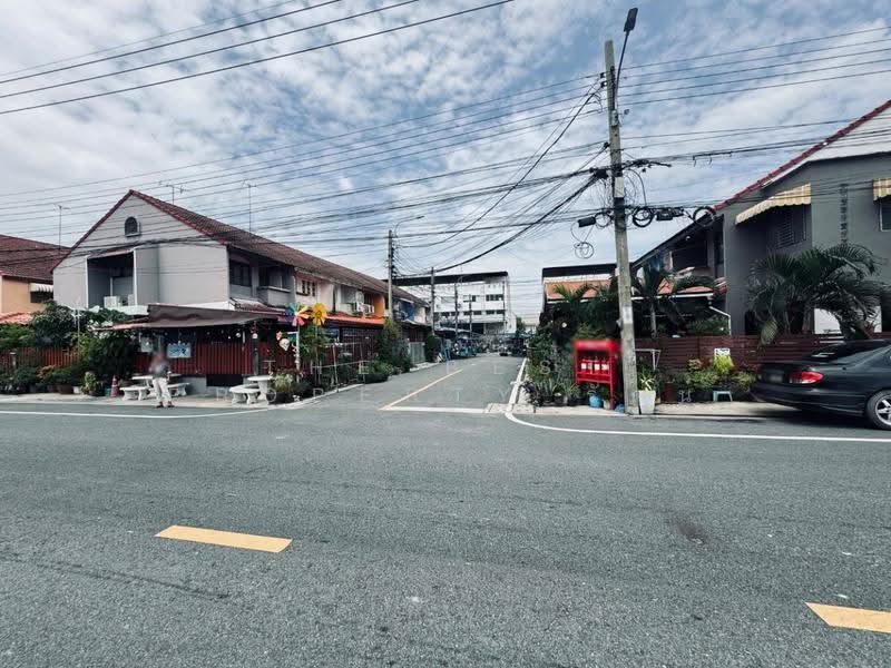 หมู่บ้านเสรีวิลล์ เทพารักษ์ กม.25, สมุทรปราการ, บางเสาธง, สมุทรปราการ, 64 ตร.ม., ทาวน์เฮ้าส์ ขาย, โดย The Best Property รัตน์, 500532098 - DDproperty.com