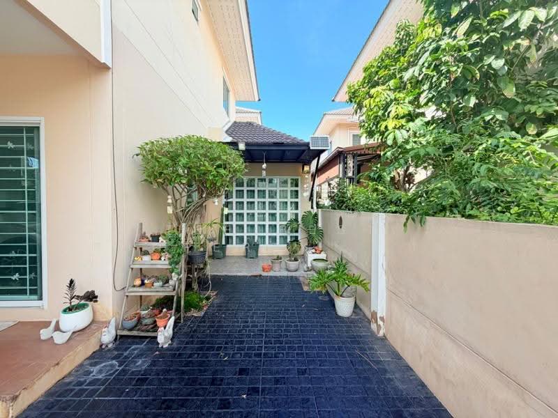 หมู่บ้านมณีรินทร์ วิลเลจ บางพระ (Maneerin Village Bang Phra) ชลบุรี, ชลบุรี, บางพระ, ศรีราชา, ชลบุรี, 102 ตร.ม., บ้านแฝด ขาย, โดย The Best Property   ปิ่น, 500532152 - DDproperty.com
