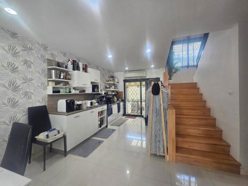 The Estate Srinakarin 2 : ดิ เอสเตท ศรีนครินทร์ 2, Bangkok, On Nut, Suan Luang, Bangkok, 3 Bedrooms, 195 sqm, Townhouse For Sale, by Agent Pla, 500532154 - DDproperty.com