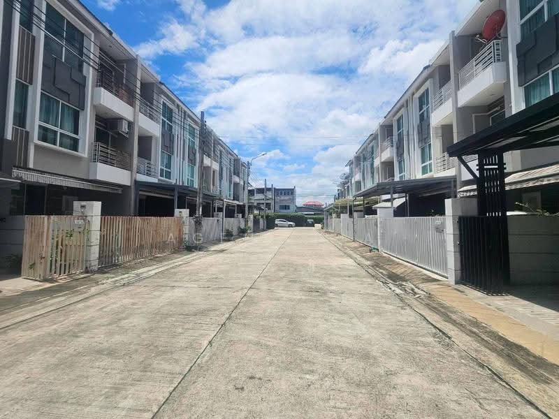 The Estate Srinakarin 2 : ดิ เอสเตท ศรีนครินทร์ 2, Bangkok, On Nut, Suan Luang, Bangkok, 3 Bedrooms, 195 sqm, Townhouse For Sale, by Agent Pla, 500532154 - DDproperty.com