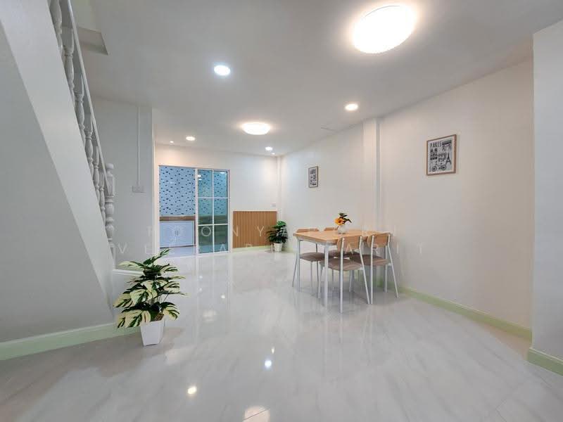 Rattanathani (Bang Bua Thong), Nonthaburi, Kanchanaphisek, Bang Rak Pattana, Bang Bua Thong, Nonthaburi, 3 Bedrooms, 136 sqm, Townhouse For Sale, by Poonyaporn Veerabulyarit, 500532156 - DDproperty.com