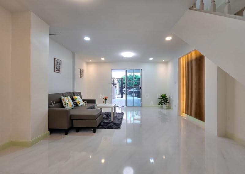 Rattanathani (Bang Bua Thong), Nonthaburi, Kanchanaphisek, Bang Rak Pattana, Bang Bua Thong, Nonthaburi, 3 Bedrooms, 136 sqm, Townhouse For Sale, by Poonyaporn Veerabulyarit, 500532156 - DDproperty.com